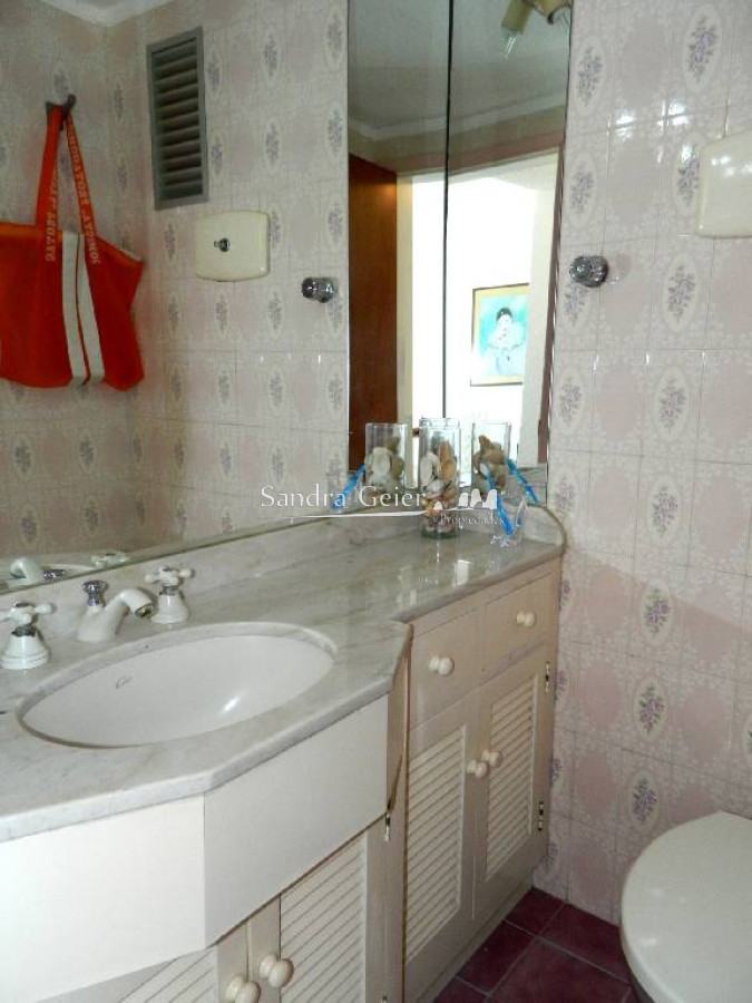 Apartamento ID.2893 - IMPERDIBLE !!! Apartamento en Peninsula, 2 dormitorios * VENTA