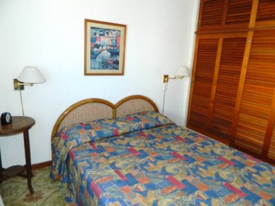 Apartamento ID.2893 - IMPERDIBLE !!! Apartamento en Peninsula, 2 dormitorios * VENTA