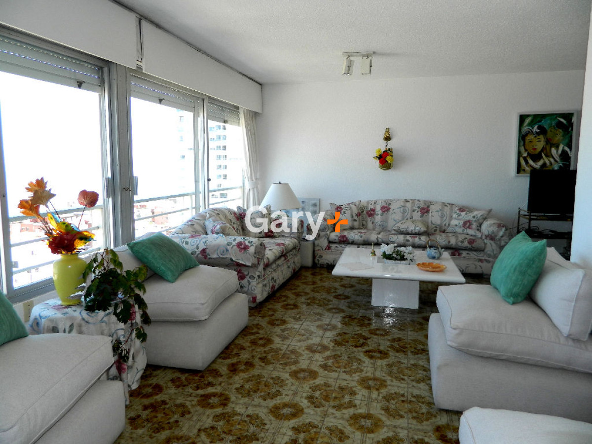 Apartamento ID.23323 - Con excelentes vistas a Playa Brava hasta José Ignacio y Mansa !!!