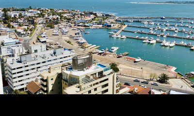 Piso alto con excelente vista al puerto!