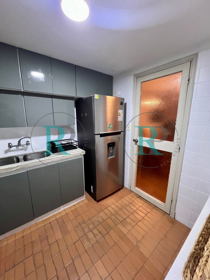 Apartamento ID.2485 - Oportunidad 2 y medio dorms próximo al Puerto!