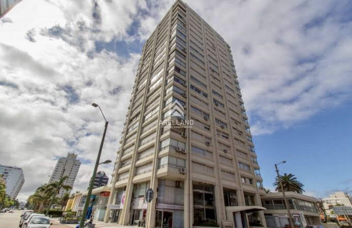 Apartamento ID.6527 - Venta Apartamento en Peninsula, 2 dormitorios 