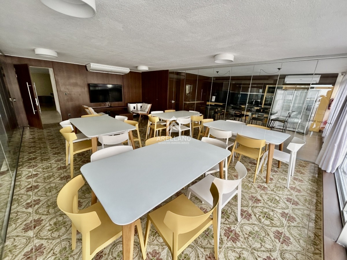 Apartamento ID.6527 - Venta Apartamento en Peninsula, 2 dormitorios 