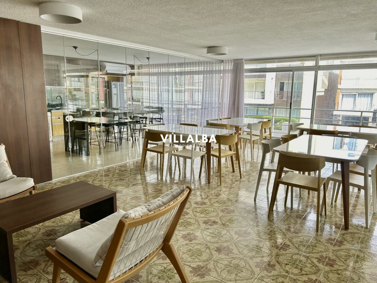 Apartamento ID.4693 - OPORTUNIDAD Venta Apartamento TORRE VERONA - 2 dormitorios y medio