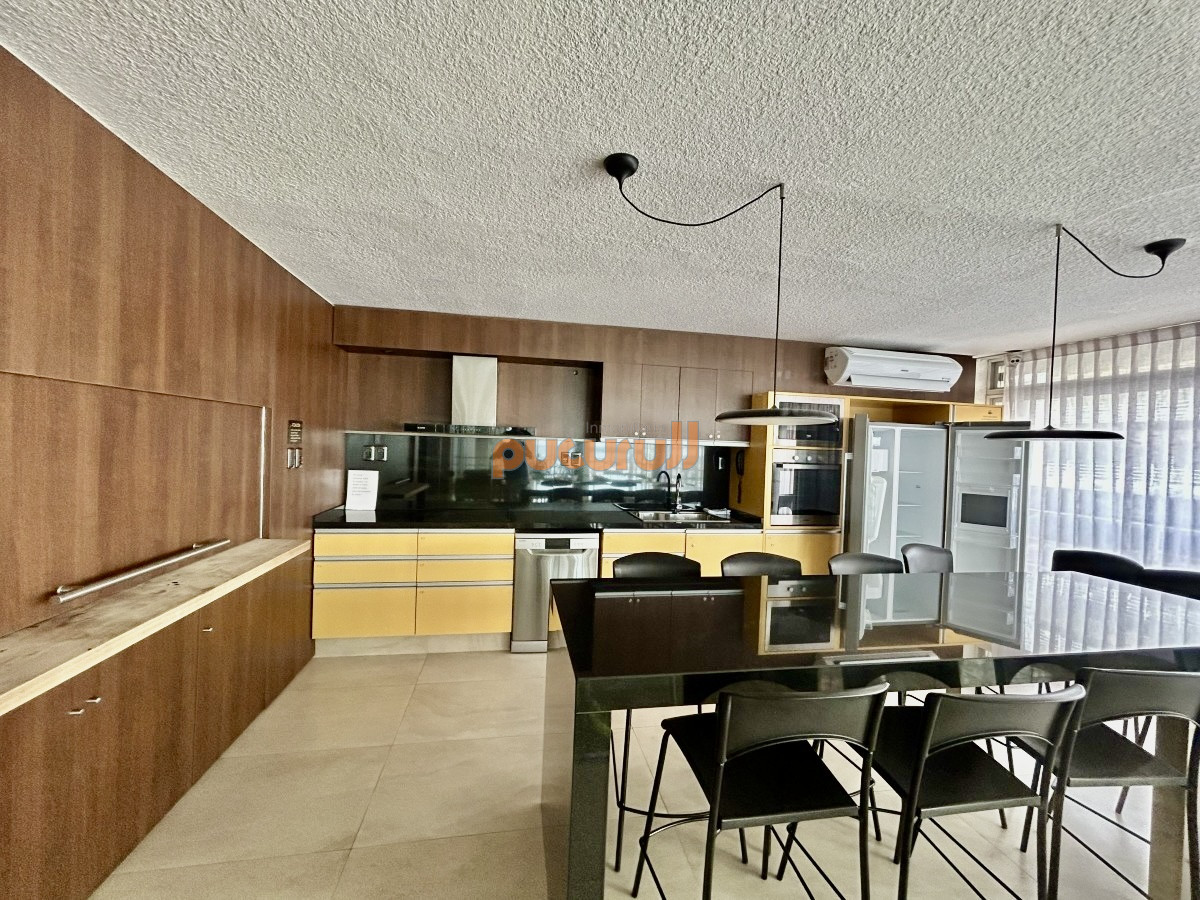 Apartamento ID.2844 - OPORTUNIDAD Venta Apartamento TORRE VERONA - 2 dormitorios y medio