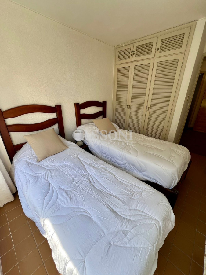 Apartamento ID.1251 - Oportunidad 2 y medio dorms próximo al Puerto!