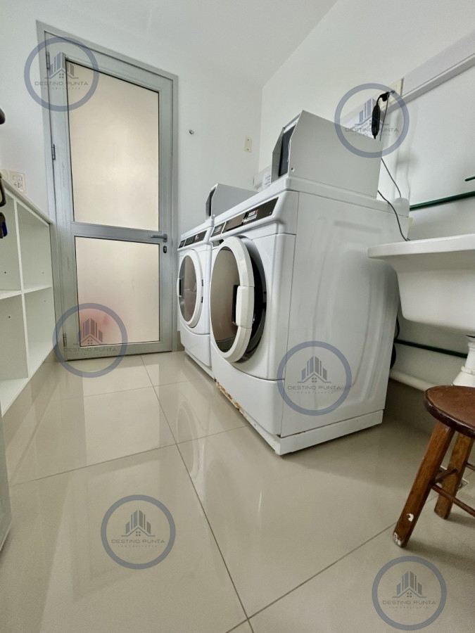 Apartamento ID.3132 - Apartamento en Península, 1 Dormitorio y Medio en Venta