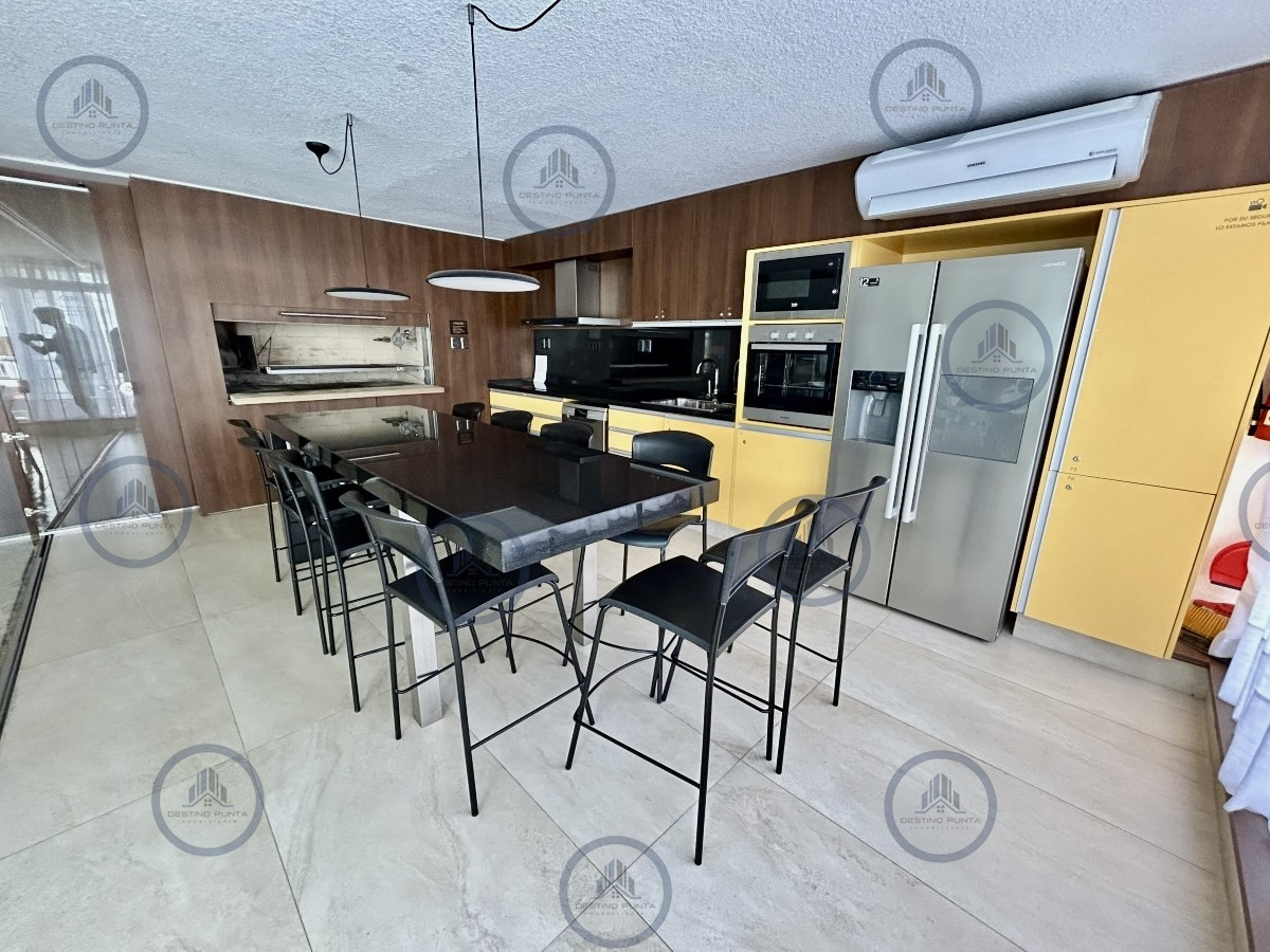 Apartamento ID.3132 - Apartamento en Península, 1 Dormitorio y Medio en Venta