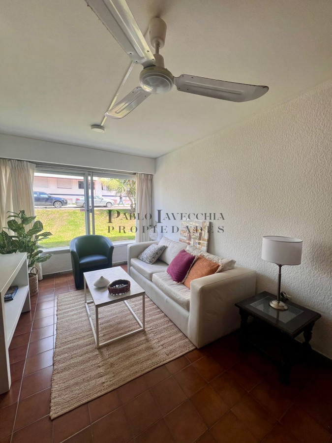 Apartamento ID.215 - Oportunidad 2 y medio dorms próximo al Puerto!