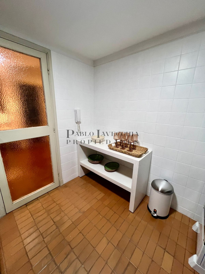 Apartamento ID.215 - Oportunidad 2 y medio dorms próximo al Puerto!