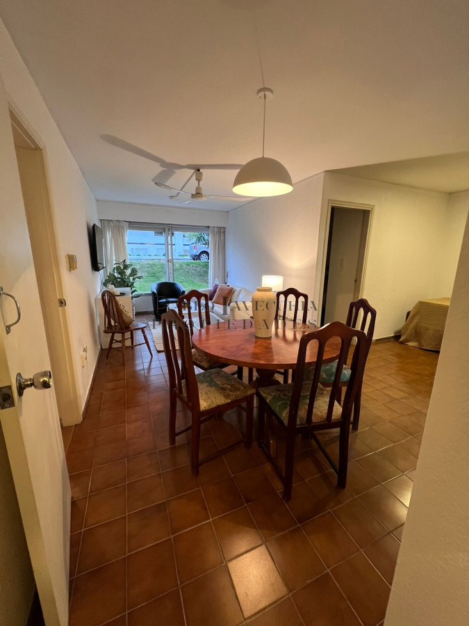 Apartamento ID.215 - Oportunidad 2 y medio dorms próximo al Puerto!