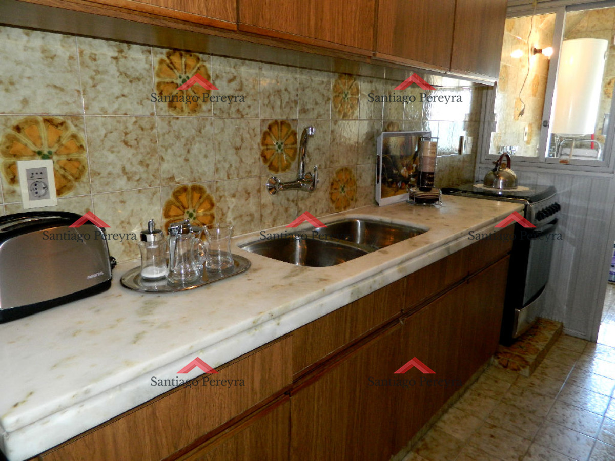 Apartamento ID.14762 - APTO 2 DORMS . PRÓXIMO AL PUERTO !!!  