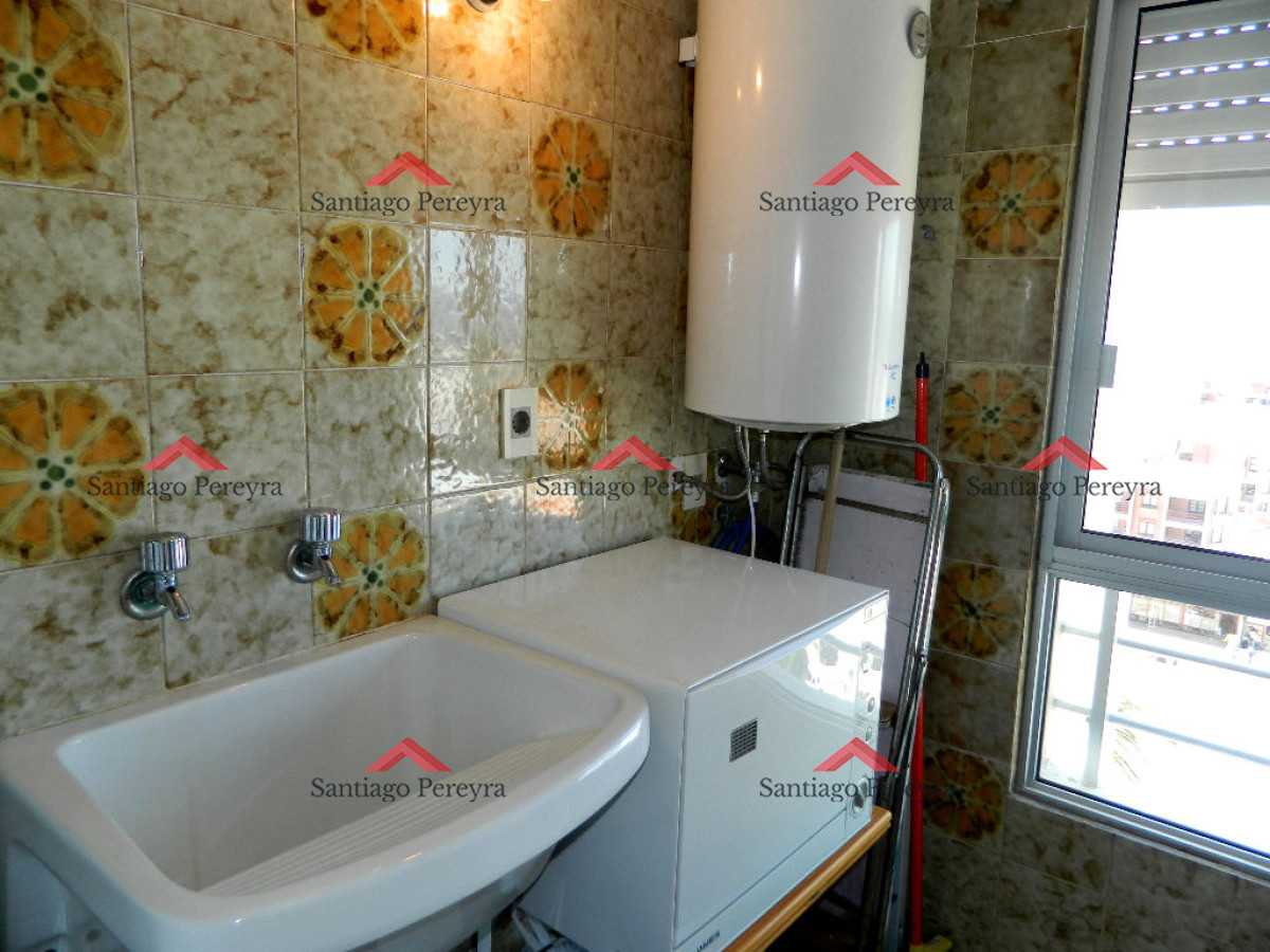 Apartamento ID.14762 - APTO 2 DORMS . PRÓXIMO AL PUERTO !!!  