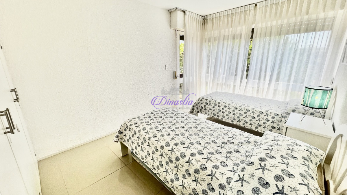 Apartamento ID.262 - Venta Apartamento 2 dormitorios en primera linea Playa Brava, Punta del Este.