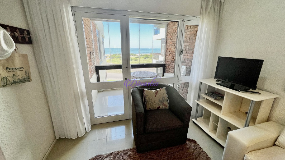 Apartamento ID.262 - Venta Apartamento 2 dormitorios en primera linea Playa Brava, Punta del Este.