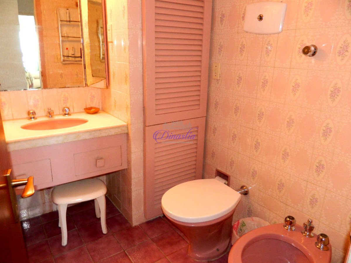 Apartamento ID.131 - Venta Apartameto 2 dormitorios en Peninsula, Punta del Este. 