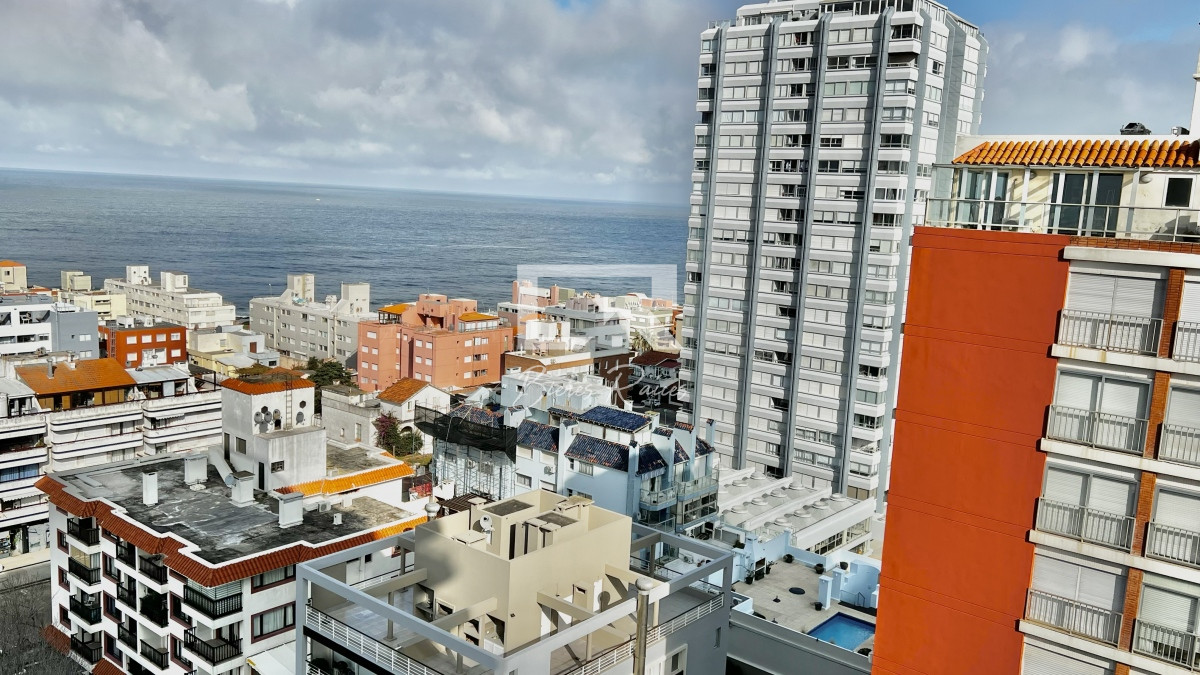 Apartamento ID.566 - Oportunidad reciclada en Torre Verona, 2 dormitorios, Vistas!!!