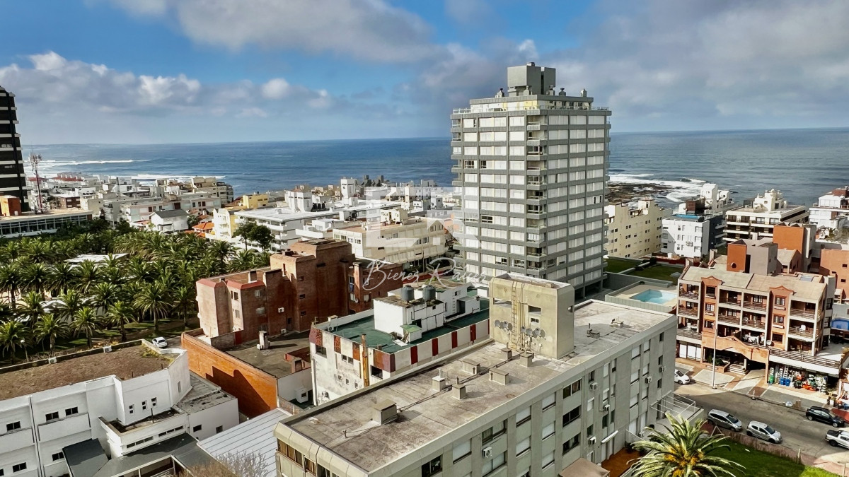 Apartamento ID.566 - Oportunidad reciclada en Torre Verona, 2 dormitorios, Vistas!!!