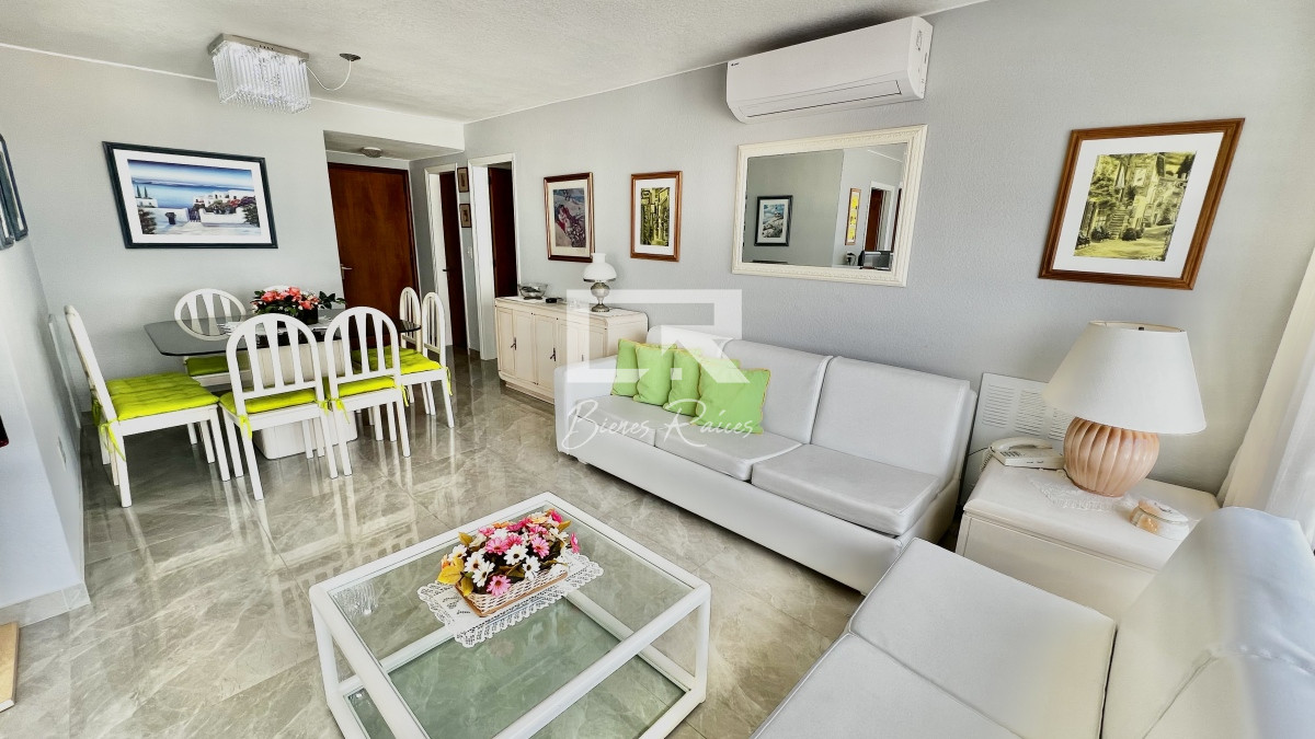 Apartamento ID.566 - Oportunidad reciclada en Torre Verona, 2 dormitorios, Vistas!!!