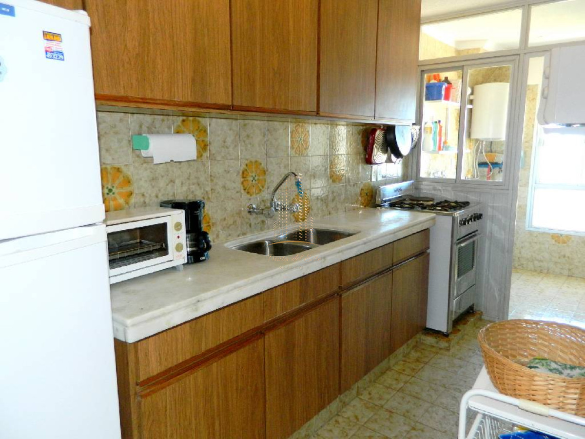 Apartamento ID.403 - IMPERDIBLE !!! Apartamento en venta en Peninsula,Punta del Este 2 dormitorios *
