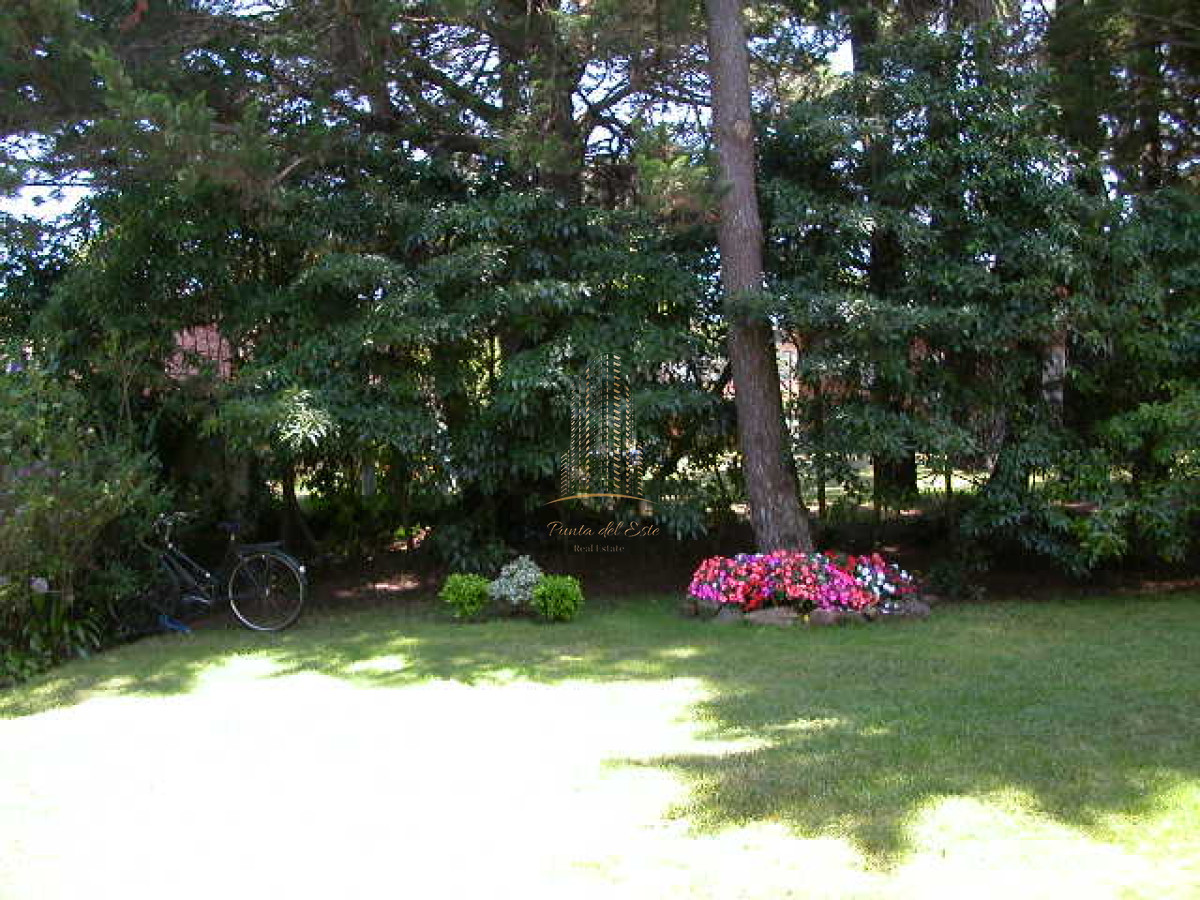 Apartamento ID.400 - APARTAMENTO EN VENTA EN PUNTA DEL ESTE A 200 METROS DE PLAYA MANSA!