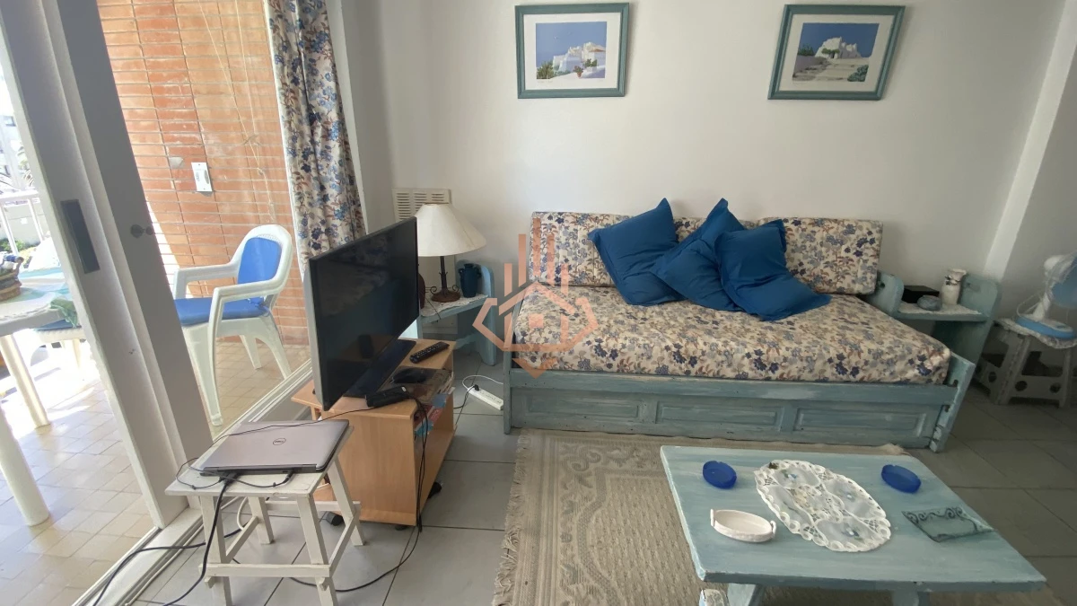 Venta apartamento de 1 dormitorio; cerca del puerto