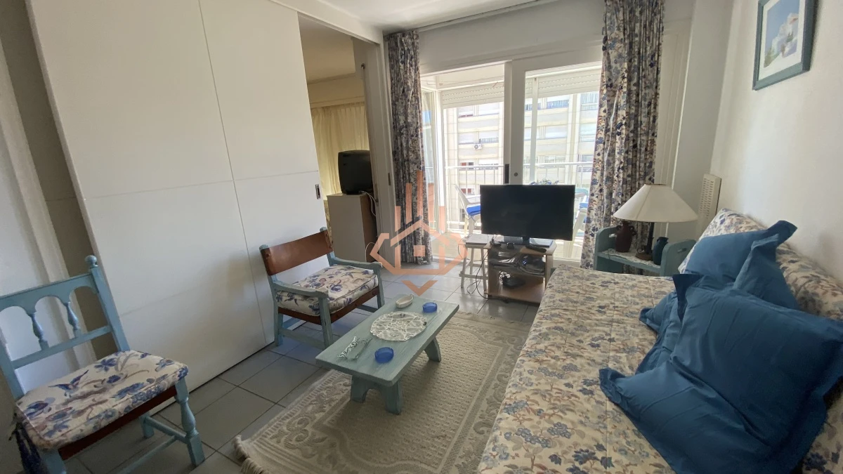 Venta apartamento de 1 dormitorio; cerca del puerto