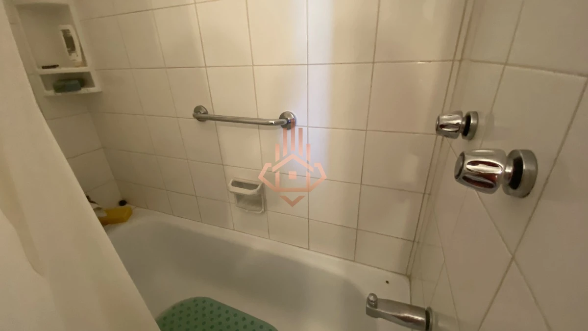 Venta apartamento de 1 dormitorio; cerca del puerto