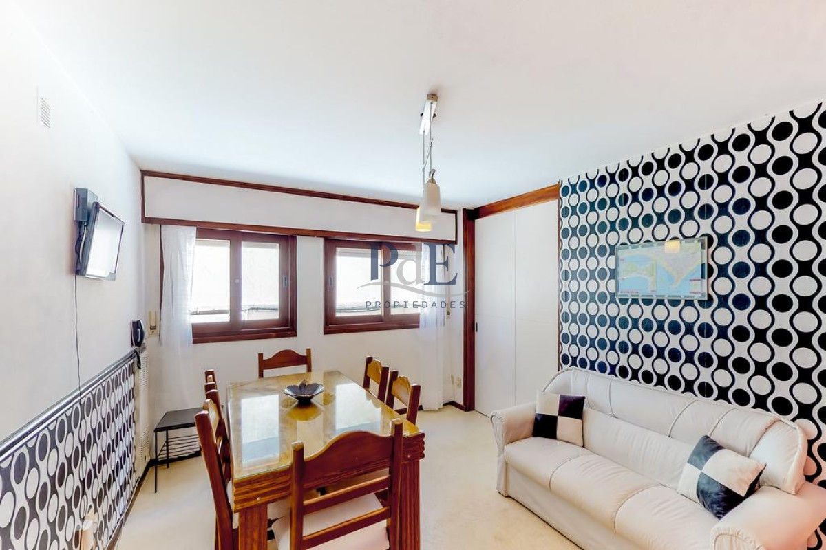 A 30 MTS DEL PUERTO !!!!   