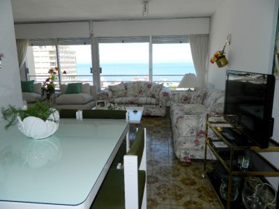 Venta de apartamento 2 dormitorios , Peninsula, Punta del Este, Con excelentes vistas a Playa Brava, Playa Mansa y hasta José Ignacio!!!