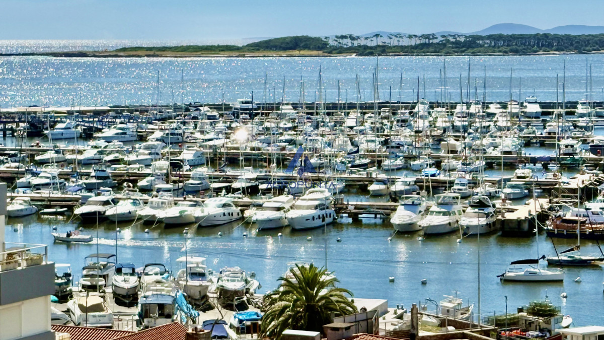 Apartamento a la venta 2 Dormitorios Punta del Este Península  - AGP9365A