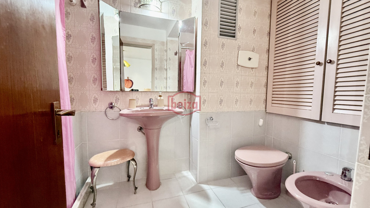 Apartamento ID.166848/Apartamento-en-Peninsula,-2-dormitorios-* - Oportunidad Torre Verona 1 dormitorio + lavadero y garaje