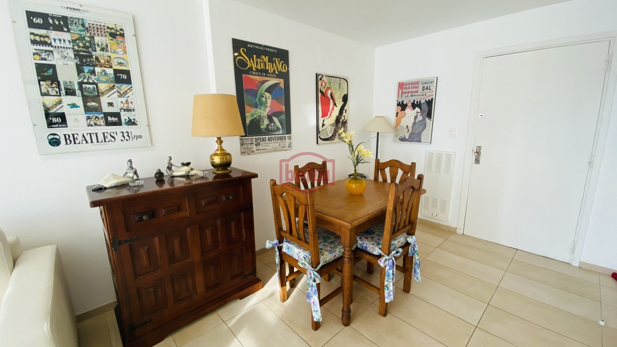 Apartamento ID.164925/Apartamentos-en-Venta--Beiza-Propiedades - OPORTUNIDAD A MTS DEL PUERTO!