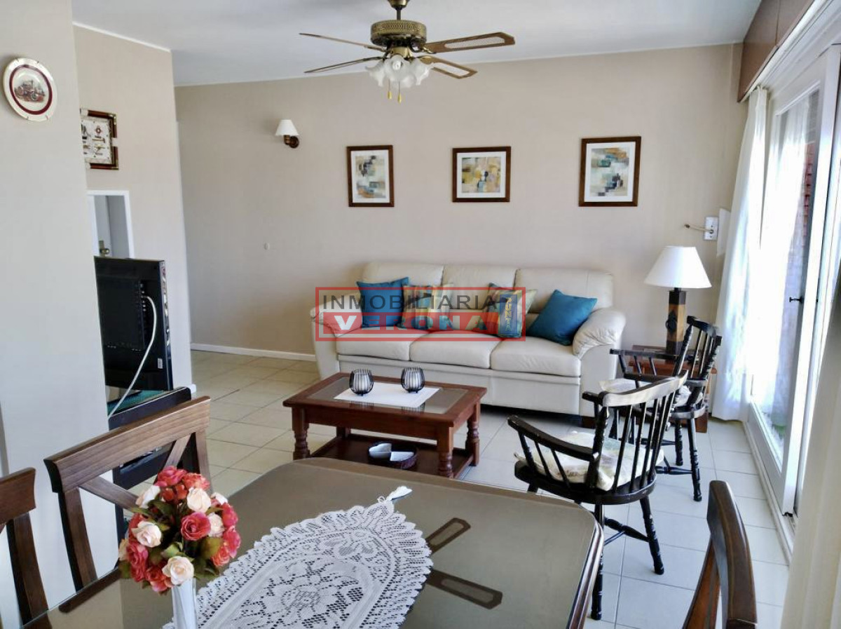 Apartamento en venta en Peninsula, reciclado y con vistas a la Brava y Puerto - IVP7455A