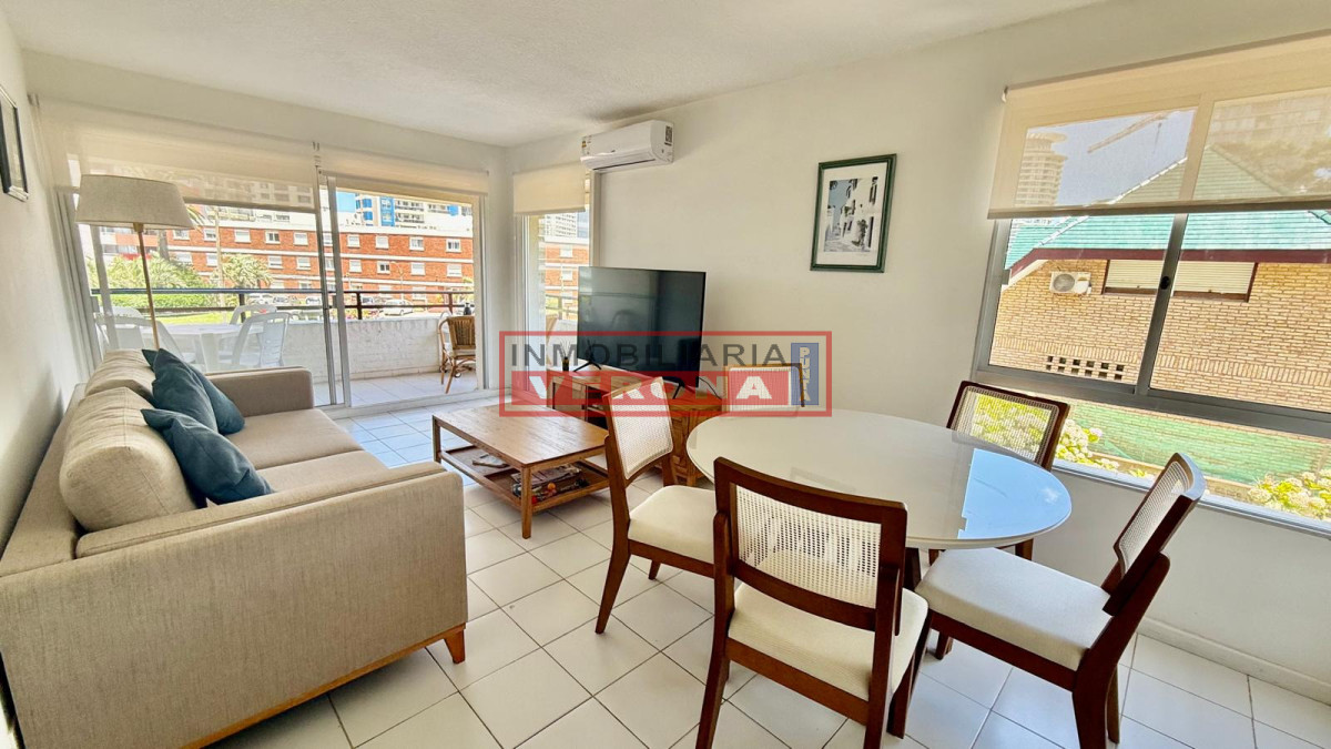 Apartamento en zona Chiverta, 2 dormitorios balcón al frente y garaje - IVP9223A