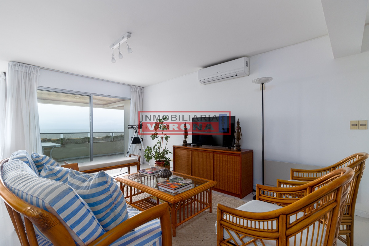 Alquiler de Apartamento 3 DORMITORIOS en PLAYA BRAVA - IVP365A