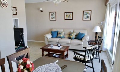 Apartamento en venta en Peninsula, reciclado y con vistas a la Brava y Puerto