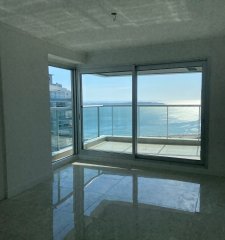 Apartamento a estrenar con vista al mar en Miami Boulevard.