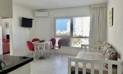 Apartamento en Península - 1 Dorm con garaje!