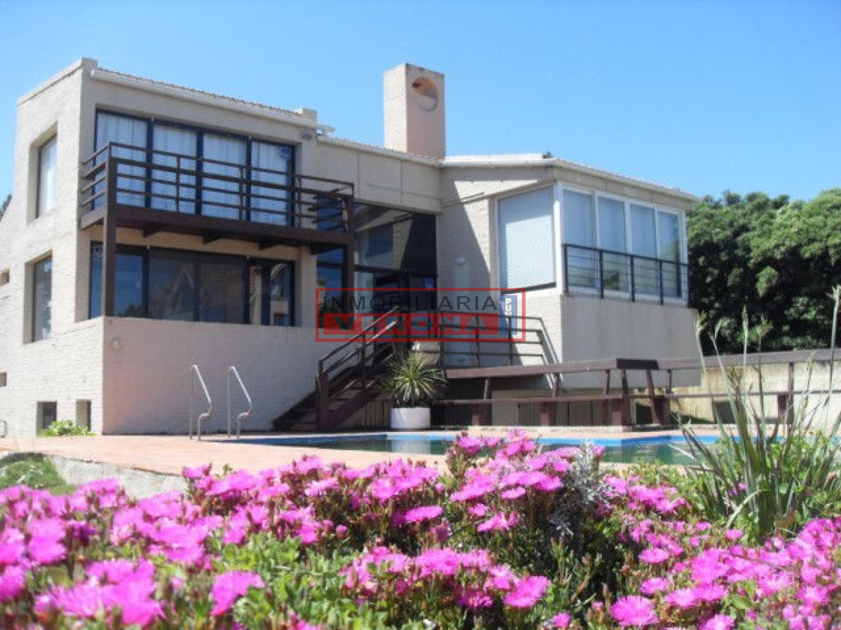 Casa en Mansa, 5 dormitorios * - Inmobiliaria Verona Punta