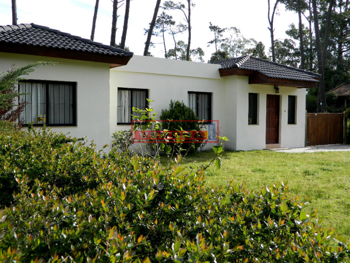 Casa en Pinares, 3 dormitorios * - Inmobiliaria Verona Punta