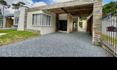 Casa a estrenar en Pinares - Punta del Este
