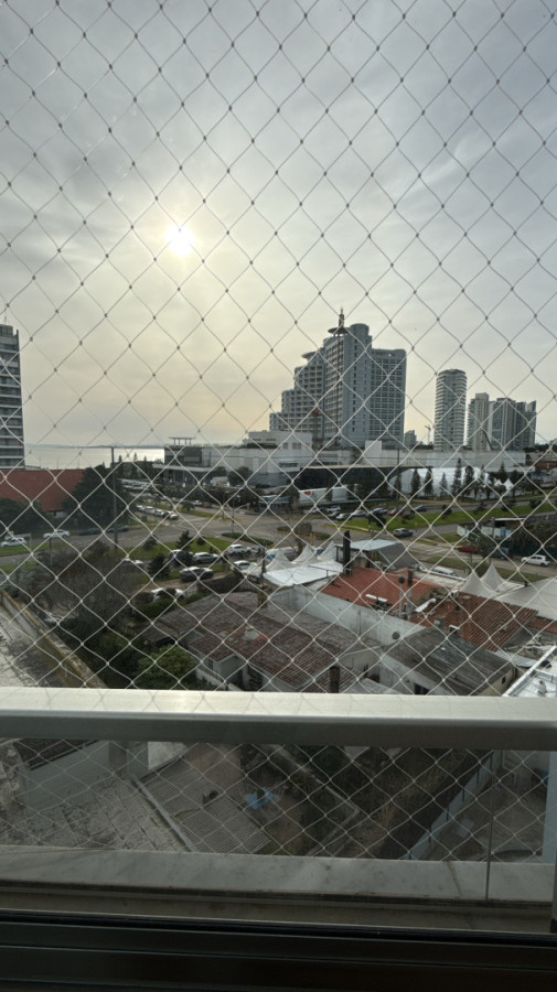 Apartamento ID.85523 - Apto Alquiler Temporal, 2 Dorm, 2 Baños, Garage, Zona Playa Mansa, Punta del Este