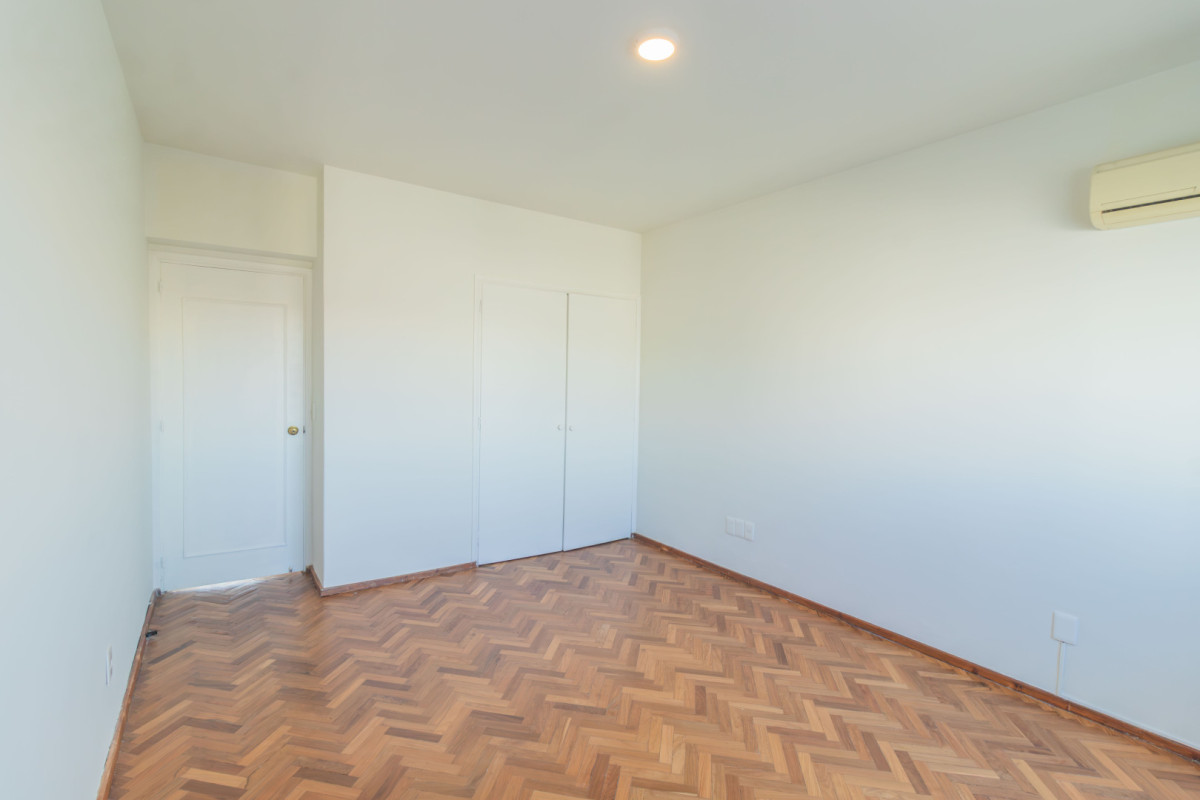Apartamento ID.85485 - Apartamento Como Nuevo En Rambla Pocitos