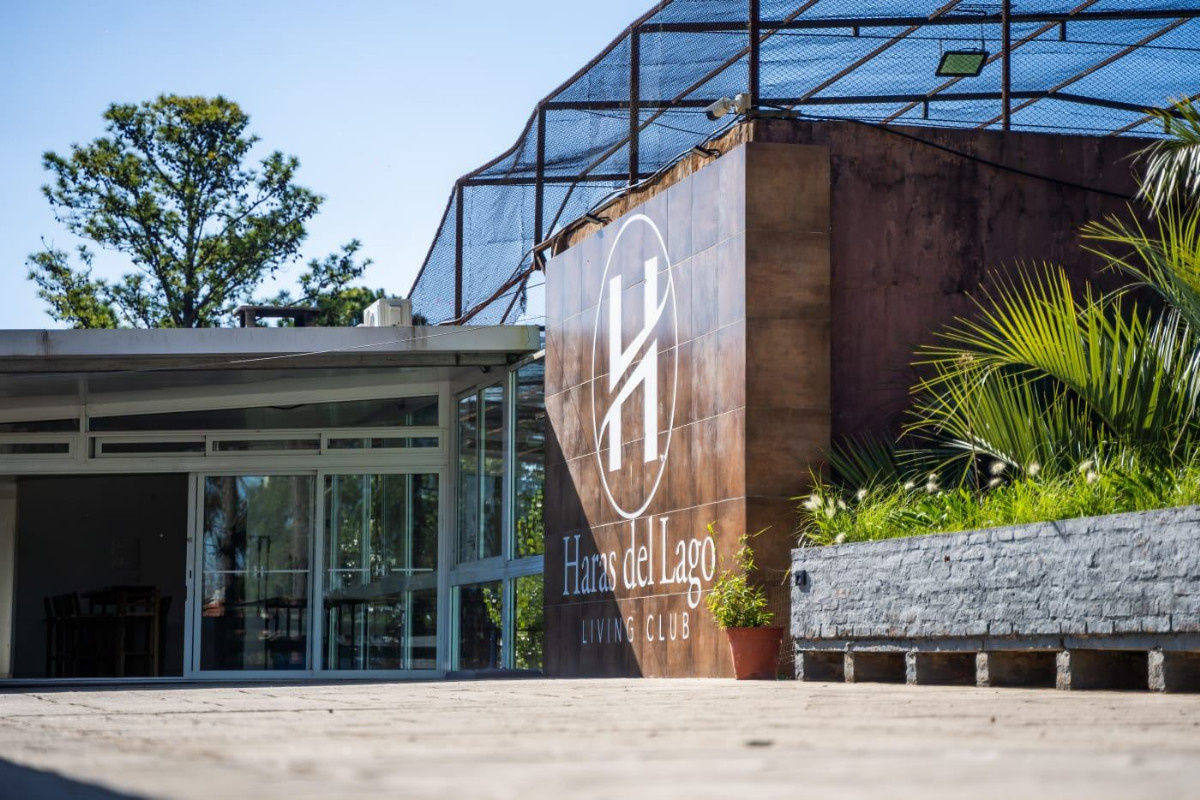 Apartamento ID.57684 - Apartamento en alquiler de 1 dormitorio y cochera en Haras del lago