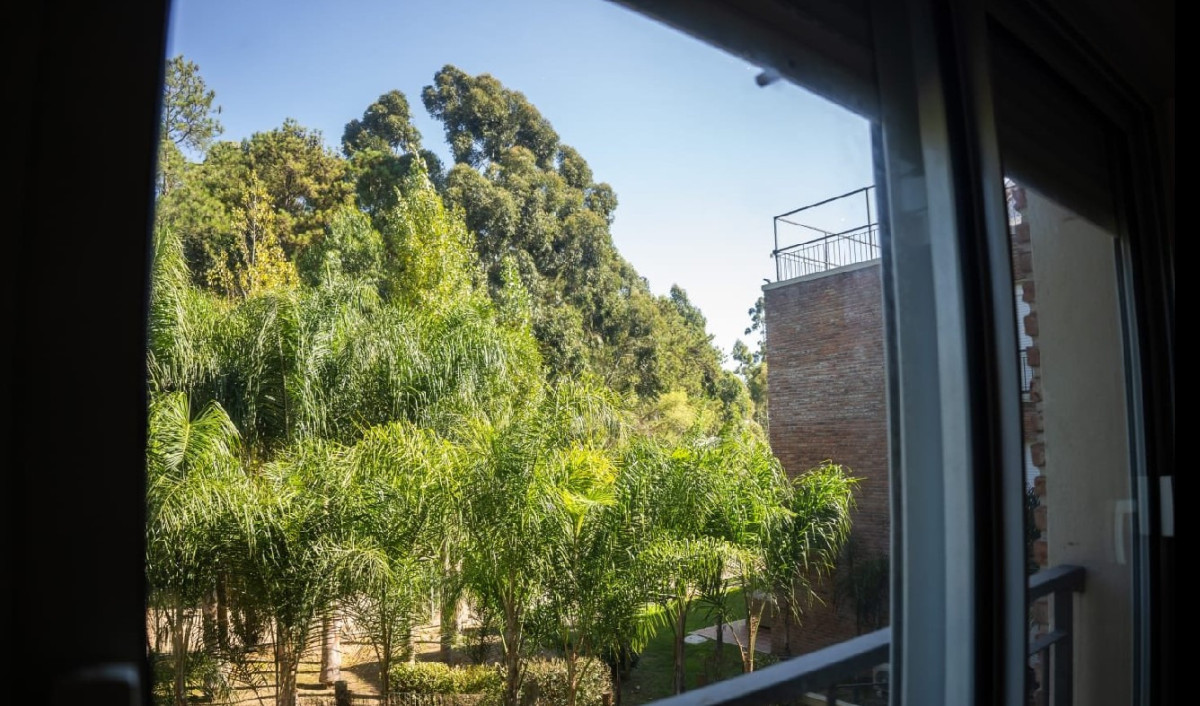 Apartamento ID.45297 - Apartamento en alquiler de 2 dormitorios y cochera en Haras del lago (traspaso)