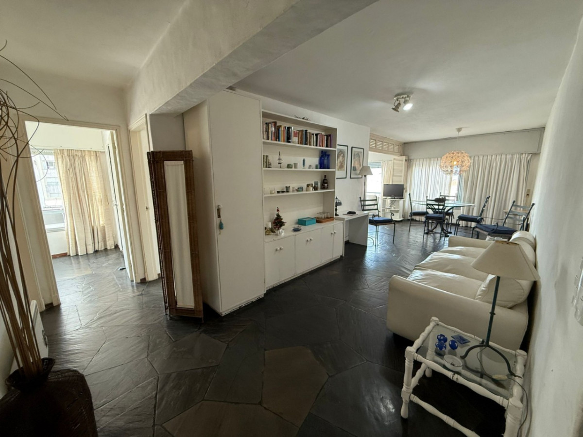 Apartamento ID.61602 - Apartamento en venta de 2 dormitorios c/ cochera en Península