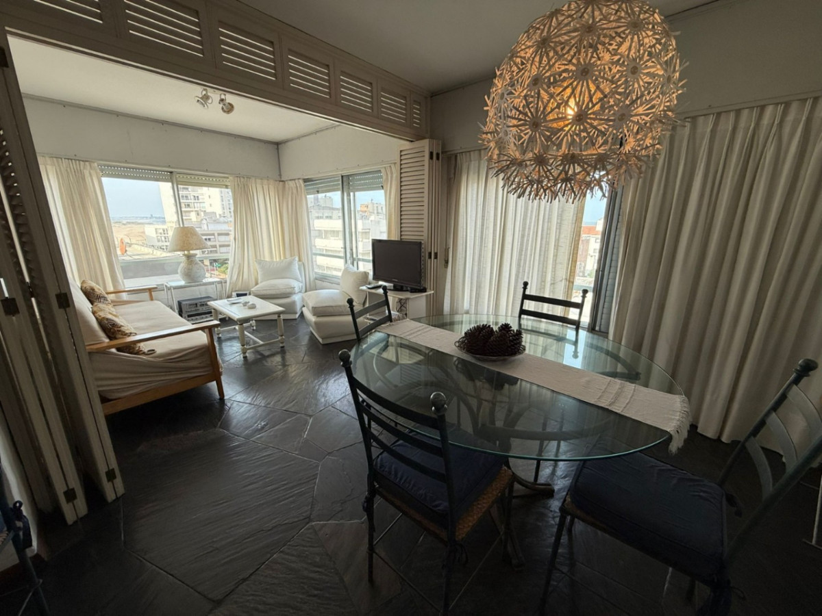 Apartamento ID.61602 - Apartamento en venta de 2 dormitorios c/ cochera en Península