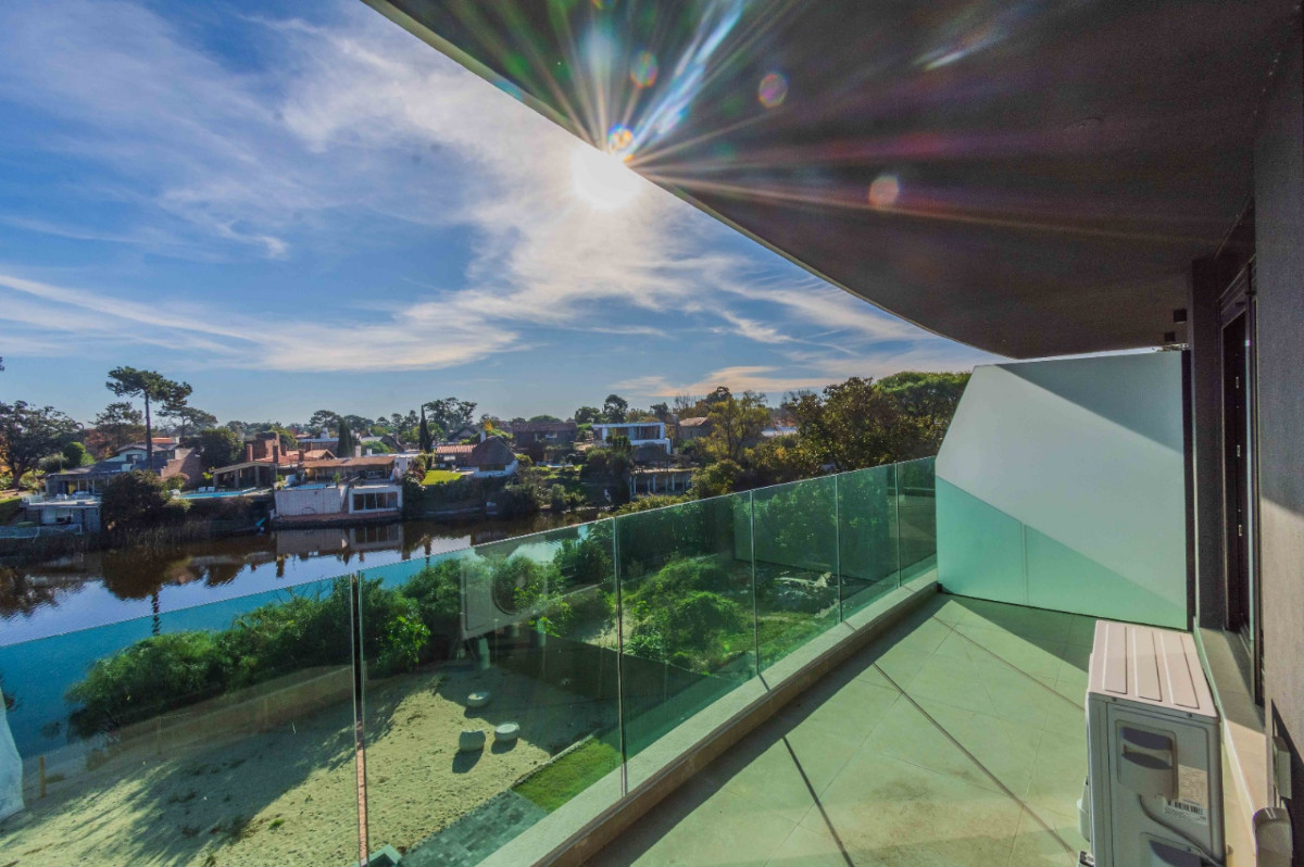 Apartamento ID.63006 - Apartamento en venta de 1 dormitorio c/ cochera en Barra de Carrasco