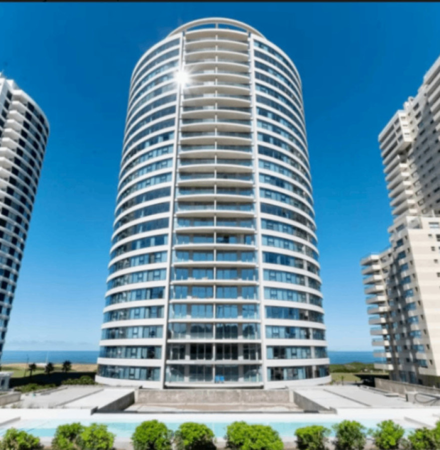 Apartamento ID.66911 - Trump Tower, Punta del Este, Playa Brava, Venta apartamento 2 Dormitorios.